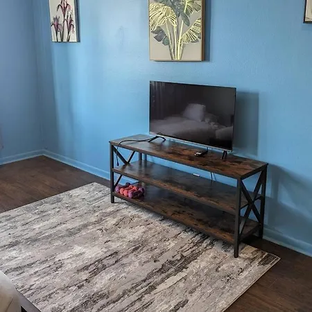 Spacious 2 Bedrooms. Prime Location